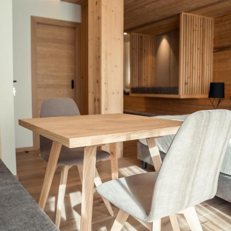 Vivi Suites & Spa - Boutique Guest House Molveno - Habitación Doble Deluxe - 1 o 2 camas - 8