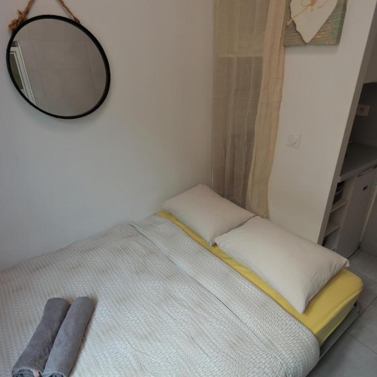 Stay in the Heart of Paris - One-Bedroom Apartment - 5