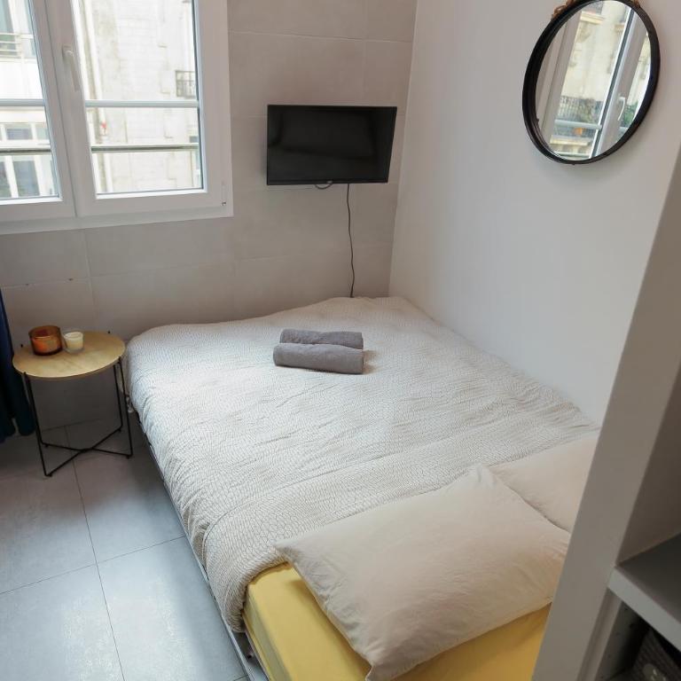 Stay in the Heart of Paris - One-Bedroom Apartment - 6
