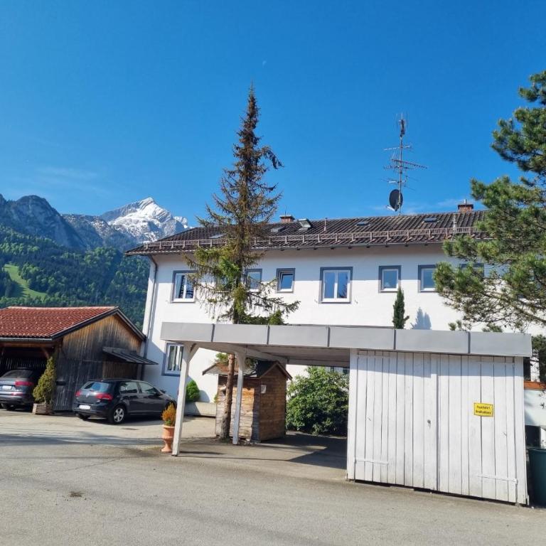 Haus Kreuzeckwiese - Fewo Jübilaumsgrat - Three-Bedroom Apartment - 6