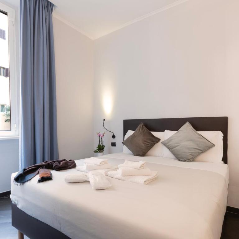 Cloud 9 Hotel - Camera Matrimoniale con Bagno Privato - 6