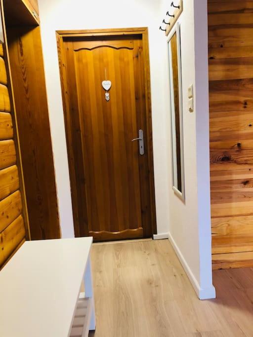Chalet à Gérardmer - Vue montagne - Calme & Paisible - Appartement 1 Chambre - 11