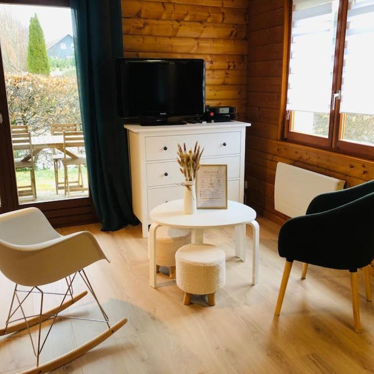 Chalet à Gérardmer - Vue montagne - Calme & Paisible - Appartement 1 Chambre - 12