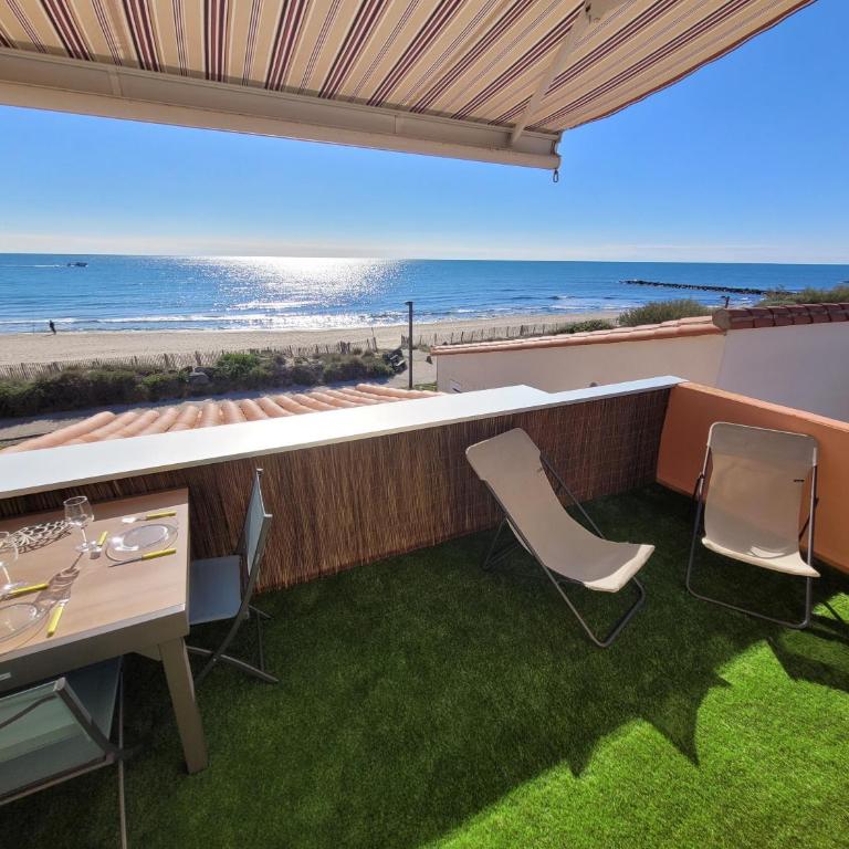 Front de mer, vue à 180° sur la méditerranée, accès direct plage - Appartement 1 Chambre - 3