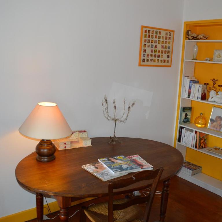 Volets Bleus et Briques Rouges - Apartment - 22