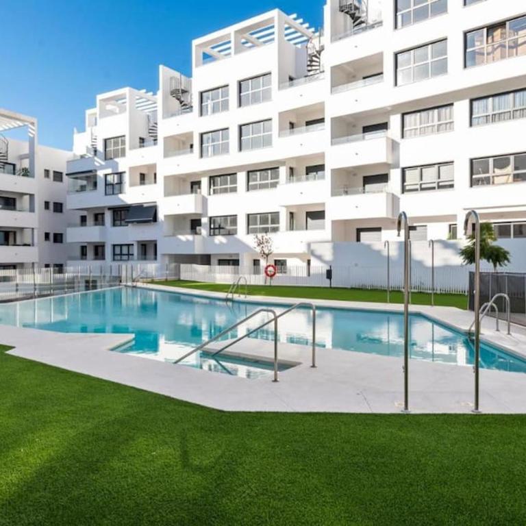 Estepona terrace, parking & pool Apartment - Apartamento de 1 dormitorio - 40