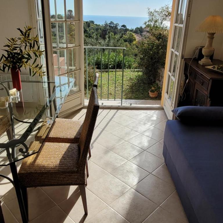 SEAVIEW house - 6-min WALK TO BEACH & RESTAURANTS - Pool - Private underground garage box - Garden - near Cannes - Maison 2 Chambres - 11