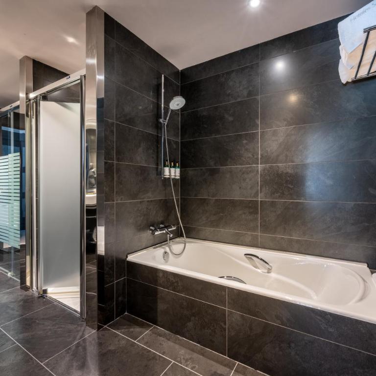 Hotel Val de Neu G.L. - Suite Neu (2 adultos + 2 niños) - 10