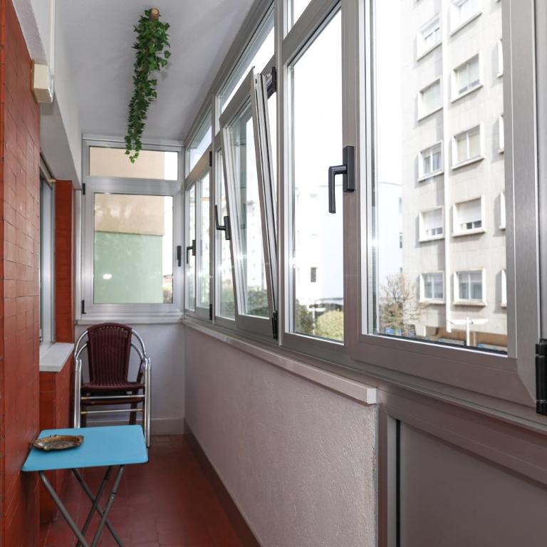 Céntrico exterior amplio 110 m. - Apartamento de 3 dormitorios - 24