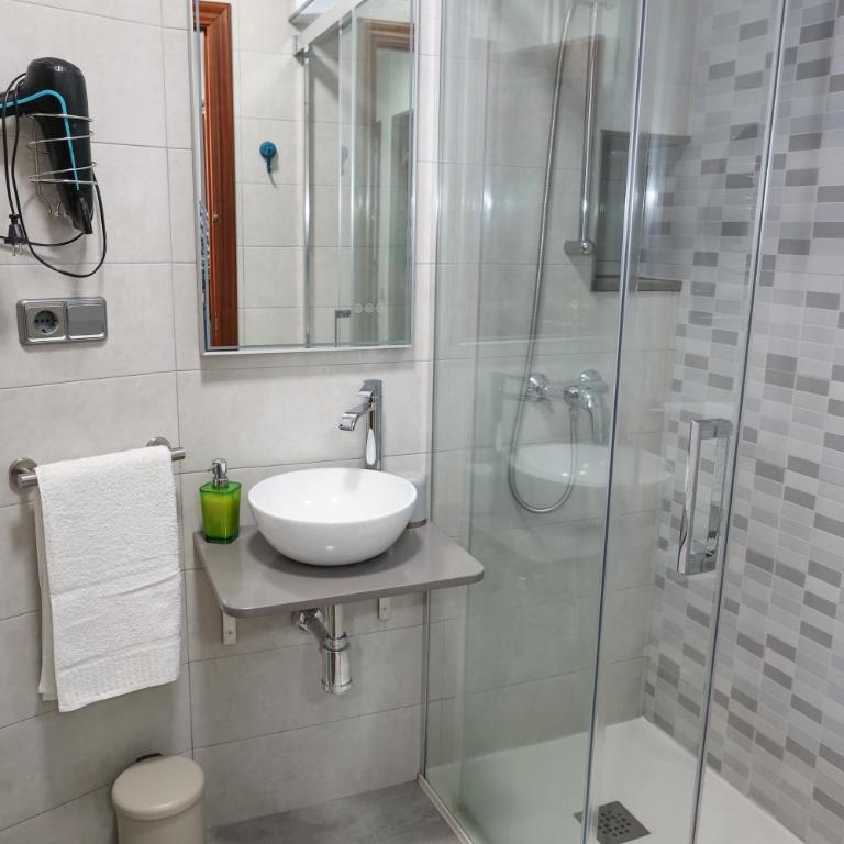 Céntrico exterior amplio 110 m. - Apartamento de 3 dormitorios - 30