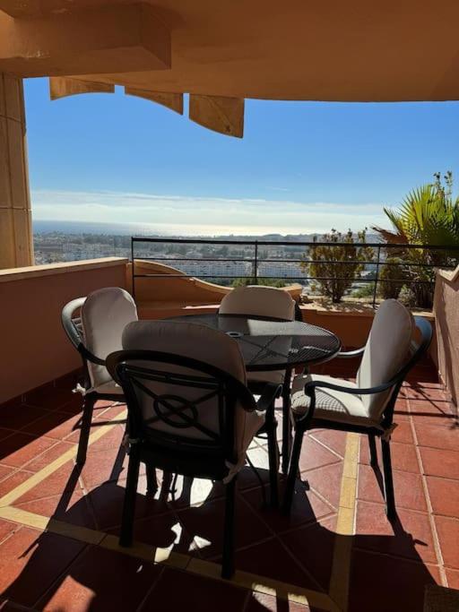 Magna Marbella 2 Bed apt with speacular sea views - Apartamento de 2 dormitorios - 2