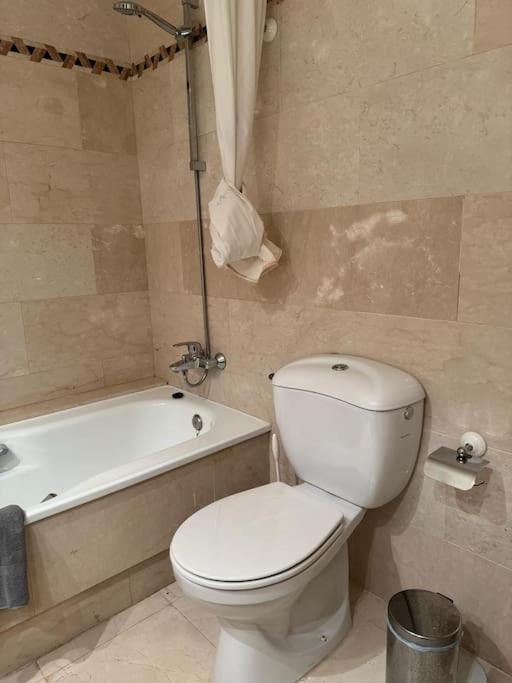 Magna Marbella 2 Bed apt with speacular sea views - Apartamento de 2 dormitorios - 21