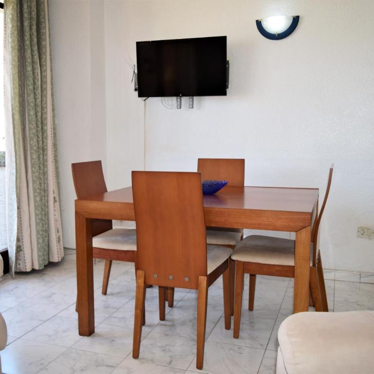 Luminoso apartamento que tiene amplia terraza, gran piscina y a 4 min de la playa - One-Bedroom Apartment - 14