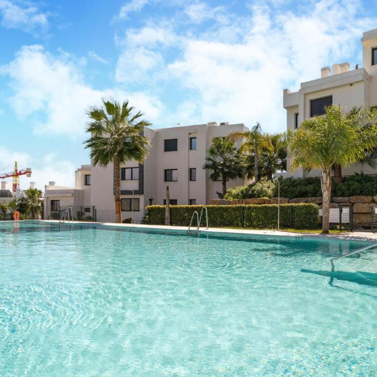 Awesome Apartment In Estepona With Swimming Pool - Apartamento de 3 dormitorios - 9