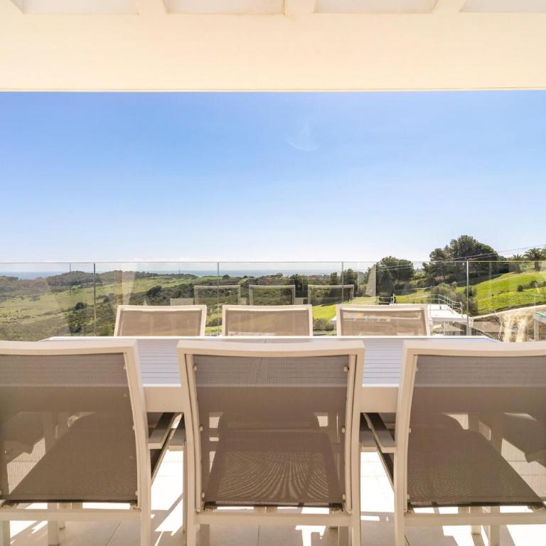 Awesome Apartment In Estepona With Swimming Pool - Apartamento de 3 dormitorios - 10
