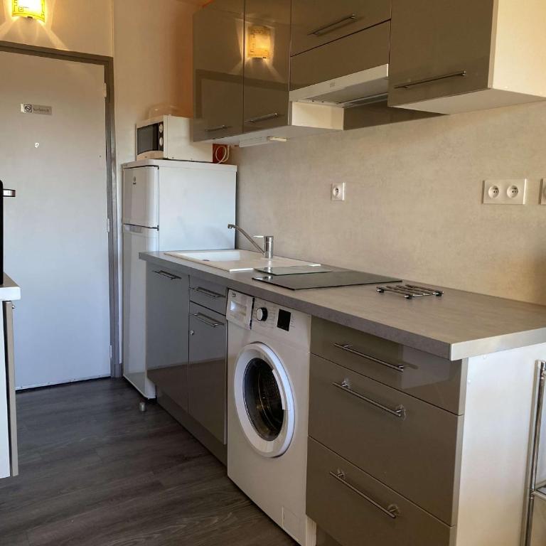 Studio lumineux avec balcon, wifi, clim, proximité parc - FR-1-553-227 - Estudio - 7