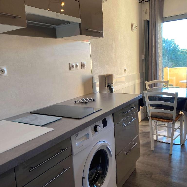 Studio lumineux avec balcon, wifi, clim, proximité parc - FR-1-553-227 - Estudio - 8