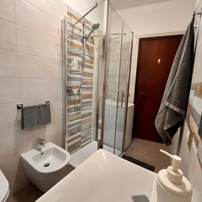 Casa Meda Girasole - Appartamento con 2 Camere da Letto - 29