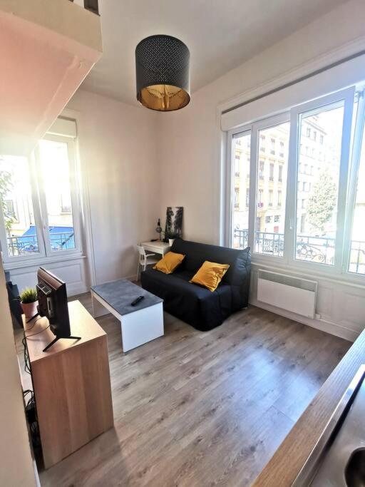 Lumineux T1 Climatisé 100m des Métro Tram - Apartment mit 1 Schlafzimmer - 8