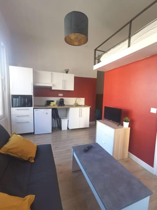 Lumineux T1 Climatisé 100m des Métro Tram - Apartment mit 1 Schlafzimmer - 14