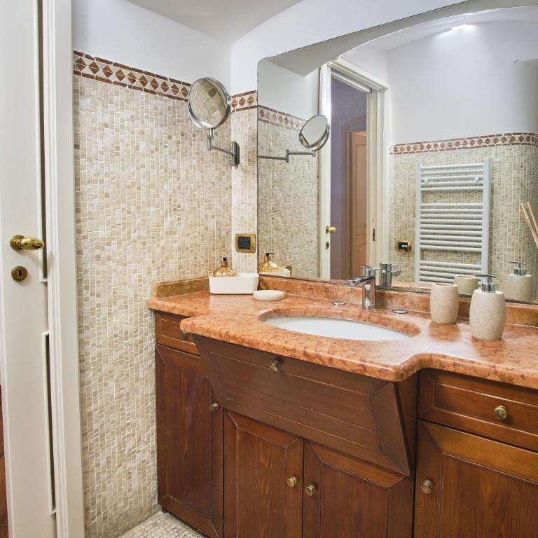 Pink Star Napoli Luxury Apartment - Two-Bedroom Apartment - 15