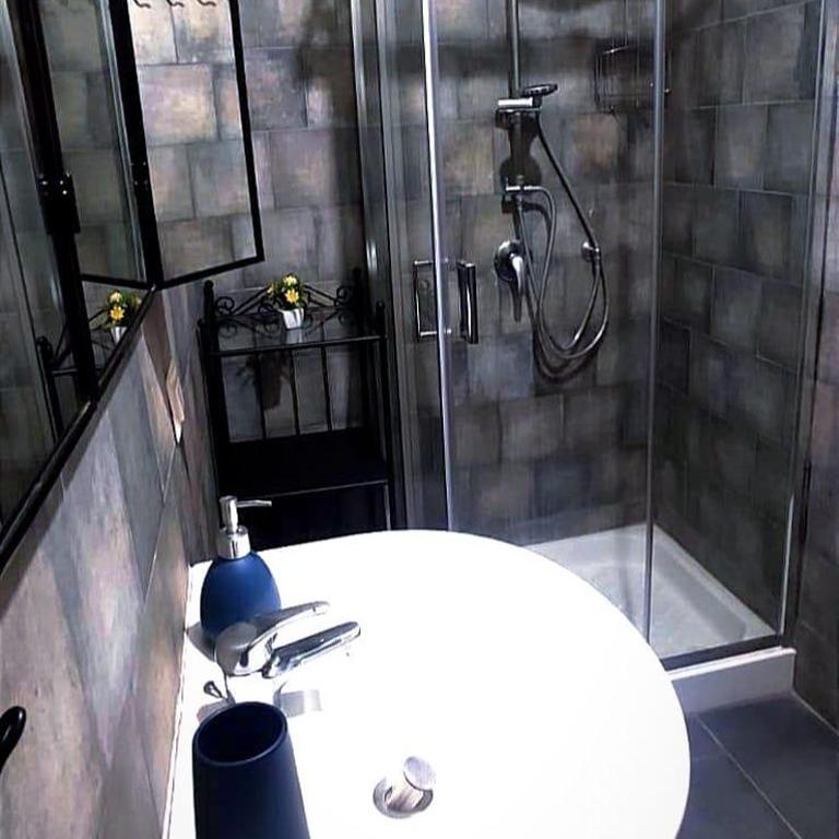 B&B Bella 'Mbriana Simona - Camera Tripla con Bagno Privato - 1