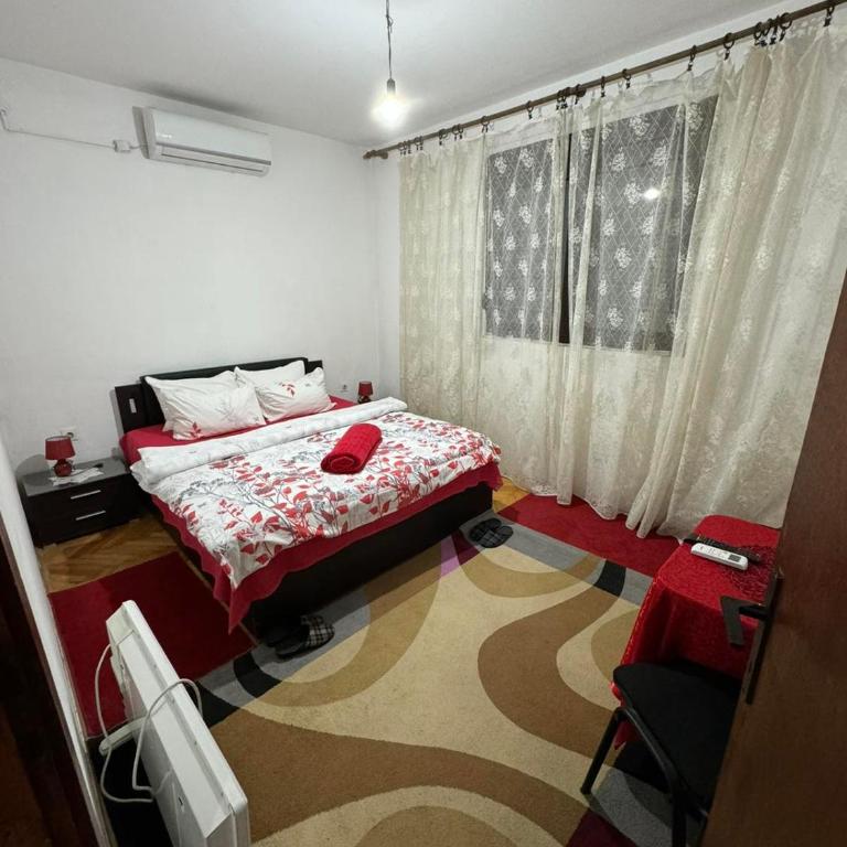 Airport home Radinovic - Large Double Room - 8