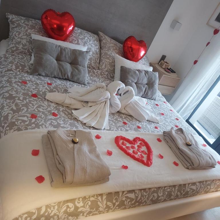 SUITE 20m2 DANS VILLA PISCINE JACUZZI - Chambre Double - Vue sur Piscine - 20