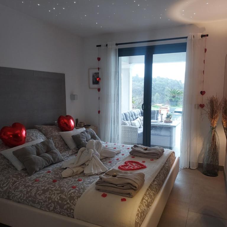 SUITE 20m2 DANS VILLA PISCINE JACUZZI - Chambre Double - Vue sur Piscine - 19