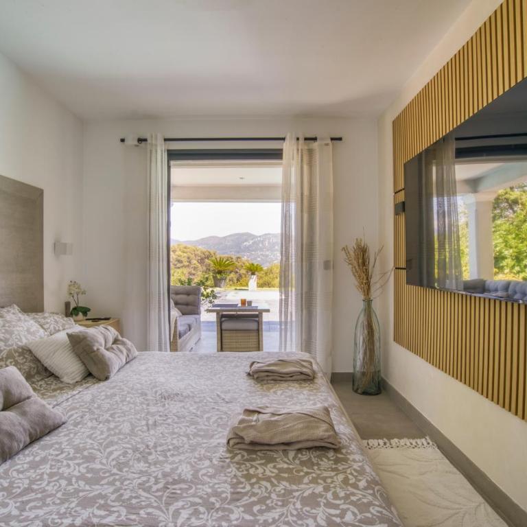 SUITE 20m2 DANS VILLA PISCINE JACUZZI - Chambre Double - Vue sur Piscine - 6