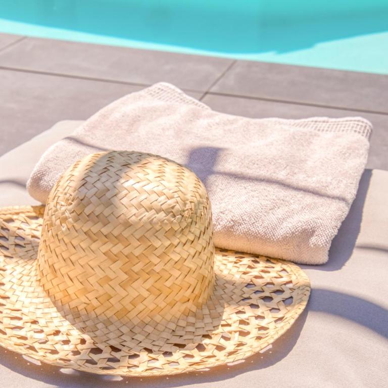 SUITE 20m2 DANS VILLA PISCINE JACUZZI - Chambre Double - Vue sur Piscine - 26
