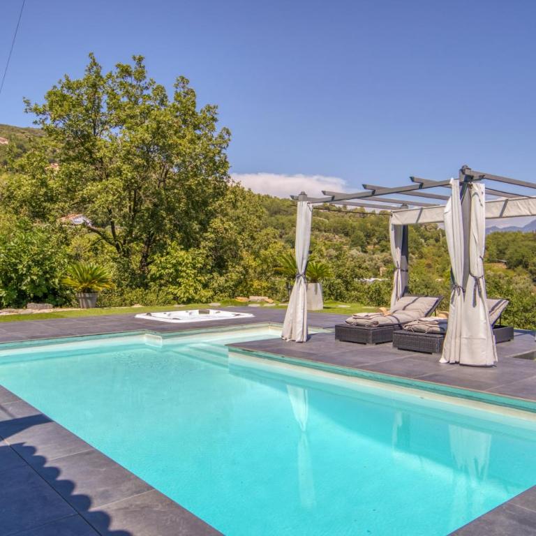 SUITE 20m2 DANS VILLA PISCINE JACUZZI - Chambre Double - Vue sur Piscine - 29