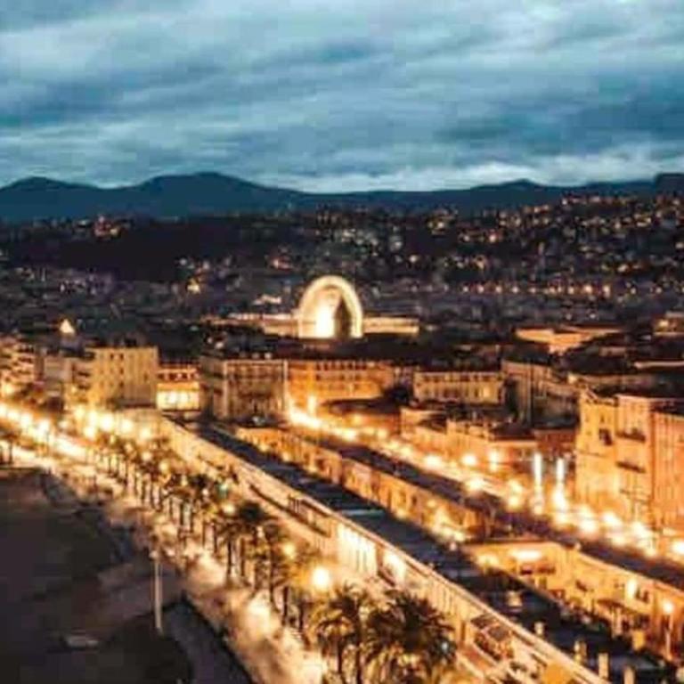 CENTRE VILLE-GRAND APPARTEMENT DE 50 M2 - COSY AVEC TERRASSE -Wifi - Appartement 1 Chambre - 7