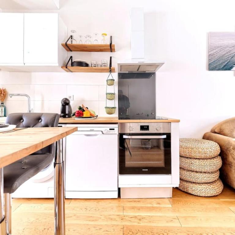 CENTRE VILLE-GRAND APPARTEMENT DE 50 M2 - COSY AVEC TERRASSE -Wifi - Appartement 1 Chambre - 13