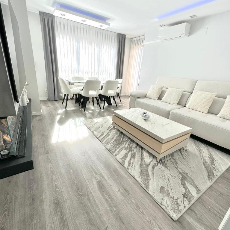 APARTAMENTO LUXURY - Three-Bedroom Apartment - 7