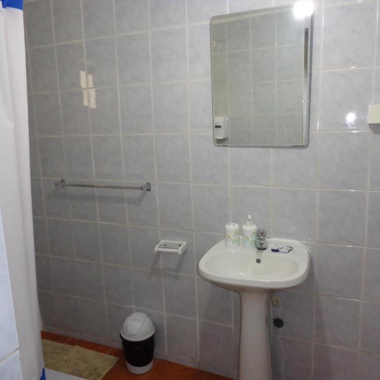 Hostal Restaurant Chiloe - Habitación Doble Estándar con baño compartido - 4