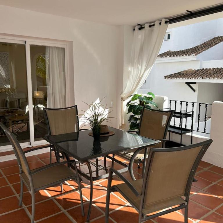 Beautiful 2 bedroom Apartment in Puerto Banus ! - Apartamento de 2 dormitorios - 38