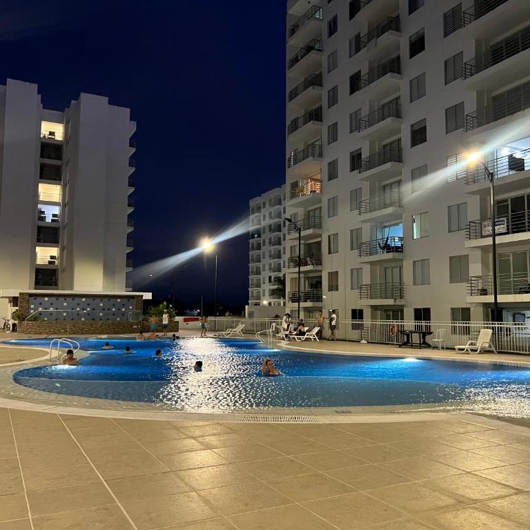 Aqualina Orange Girardot, décimo piso - Apartamento de 3 dormitorios - 7