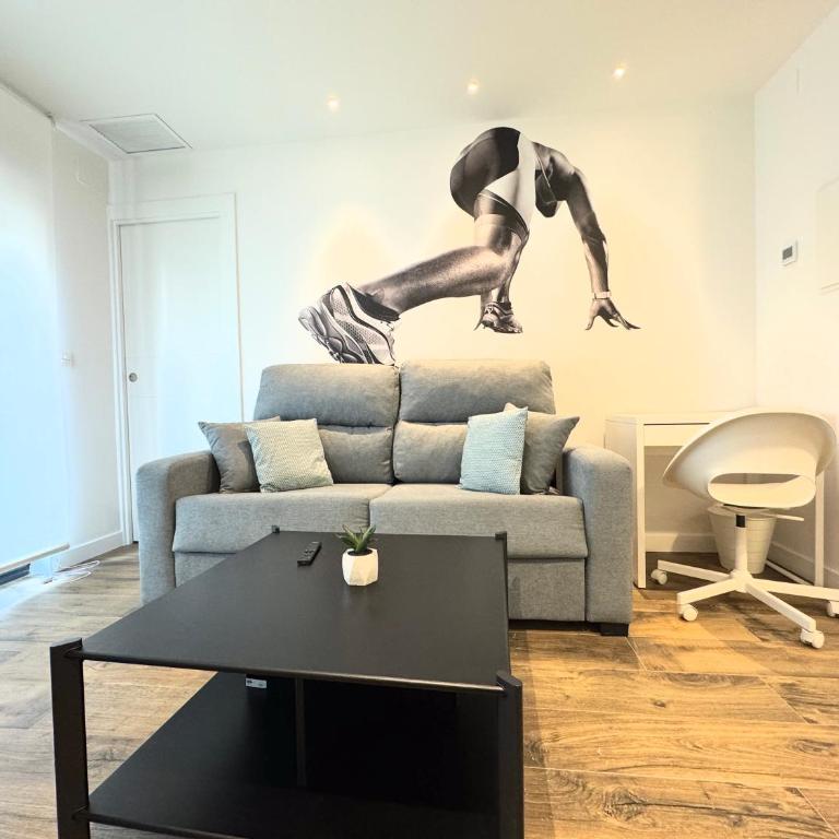 Apartamentos Identia Sport by gaiarooms - Estudio Superior - 9