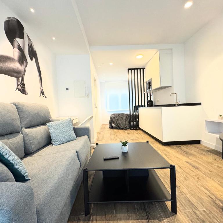 Apartamentos Identia Sport by gaiarooms - Estudio Superior - 8