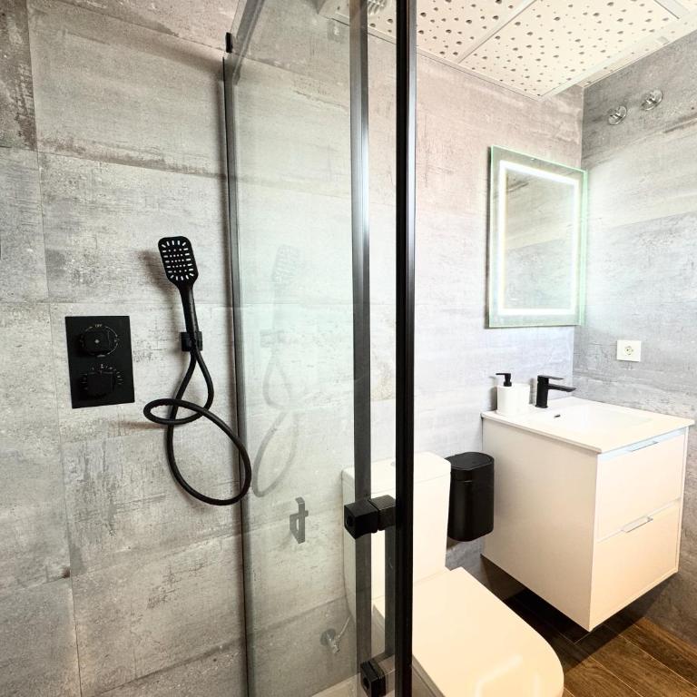 Apartamentos Identia Sport by gaiarooms - Estudio Superior - 13