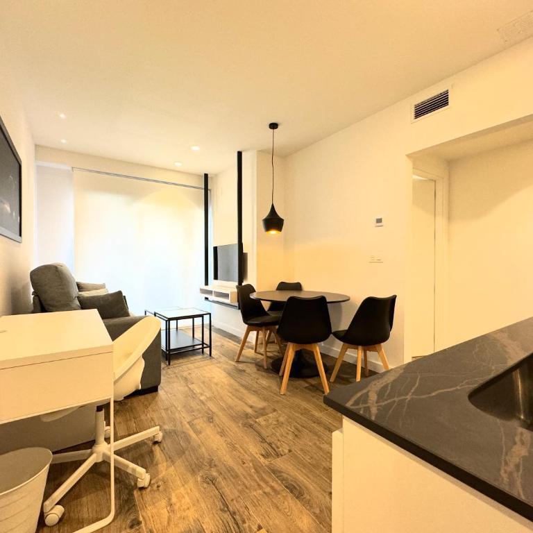 Apartamentos Identia Sport by gaiarooms - Apartamento de 2 dormitorios - 3