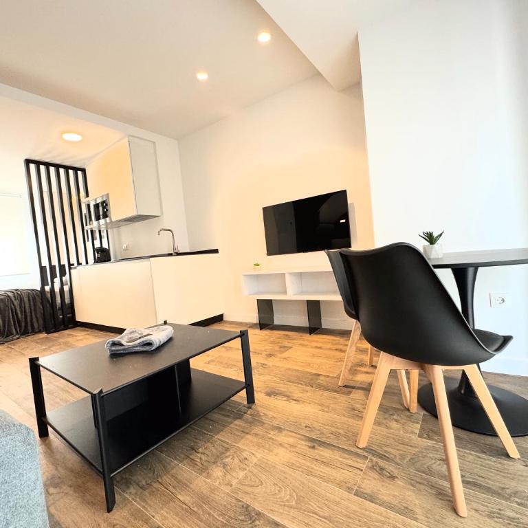 Apartamentos Identia Sport by gaiarooms - Estudio Superior - 26