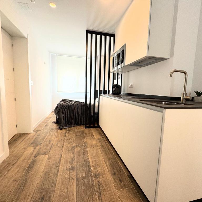 Apartamentos Identia Sport by gaiarooms - Estudio Superior - 35