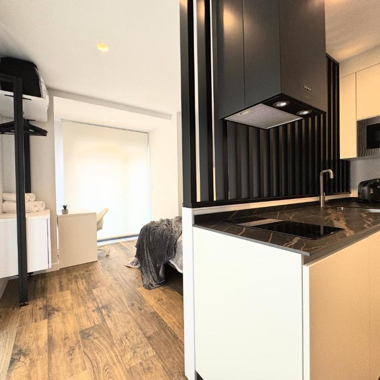 Apartamentos Identia Sport by gaiarooms - Estudio Superior - 41
