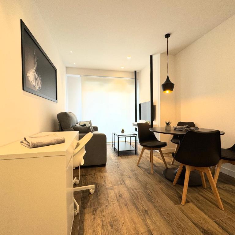 Apartamentos Identia Sport by gaiarooms - Estudio Superior - 46