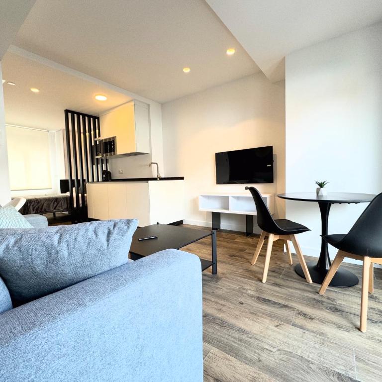 Apartamentos Identia Sport by gaiarooms - Estudio Superior - 57