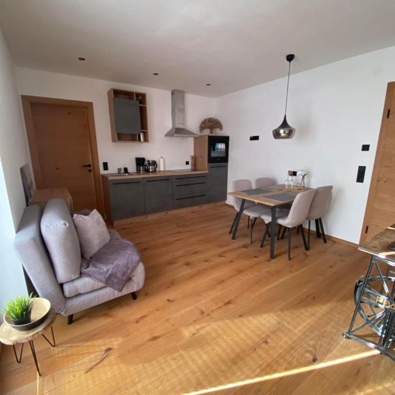 Ferienwohnung Sunnseit - Apartment mit Dusche - 3