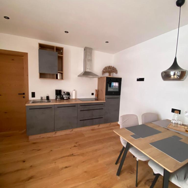 Ferienwohnung Sunnseit - Apartment mit Dusche - 5