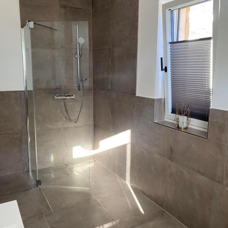 Ferienwohnung Sunnseit - Apartment mit Dusche - 12